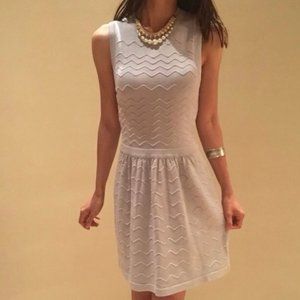 ROMEO + JULIET COUTURE Grey Chevron Sweater Mini Dress